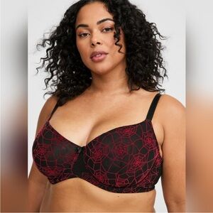 Torrid Black Red Spiderweb Unlined Balconette Bra Goth Vamp Vixen Femme Fetale